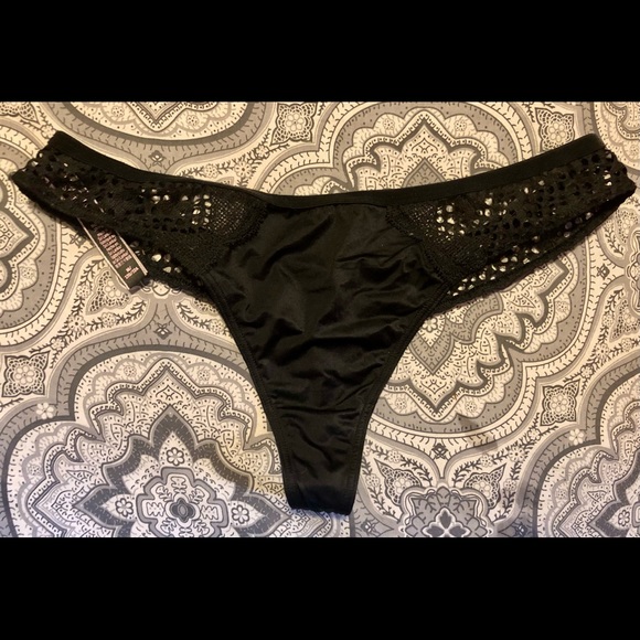 (3) bundle of Victoria’s Secret Panties - Picture 4 of 7